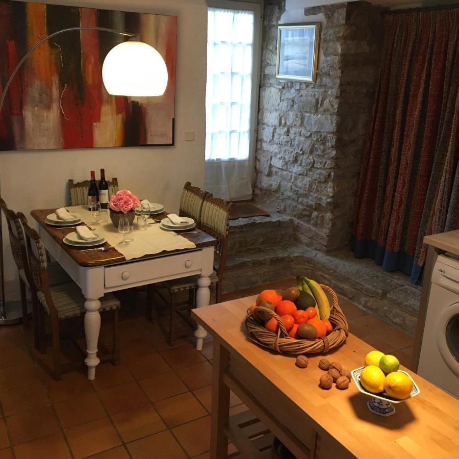 Les Gites Perard Caylus Exterior photo