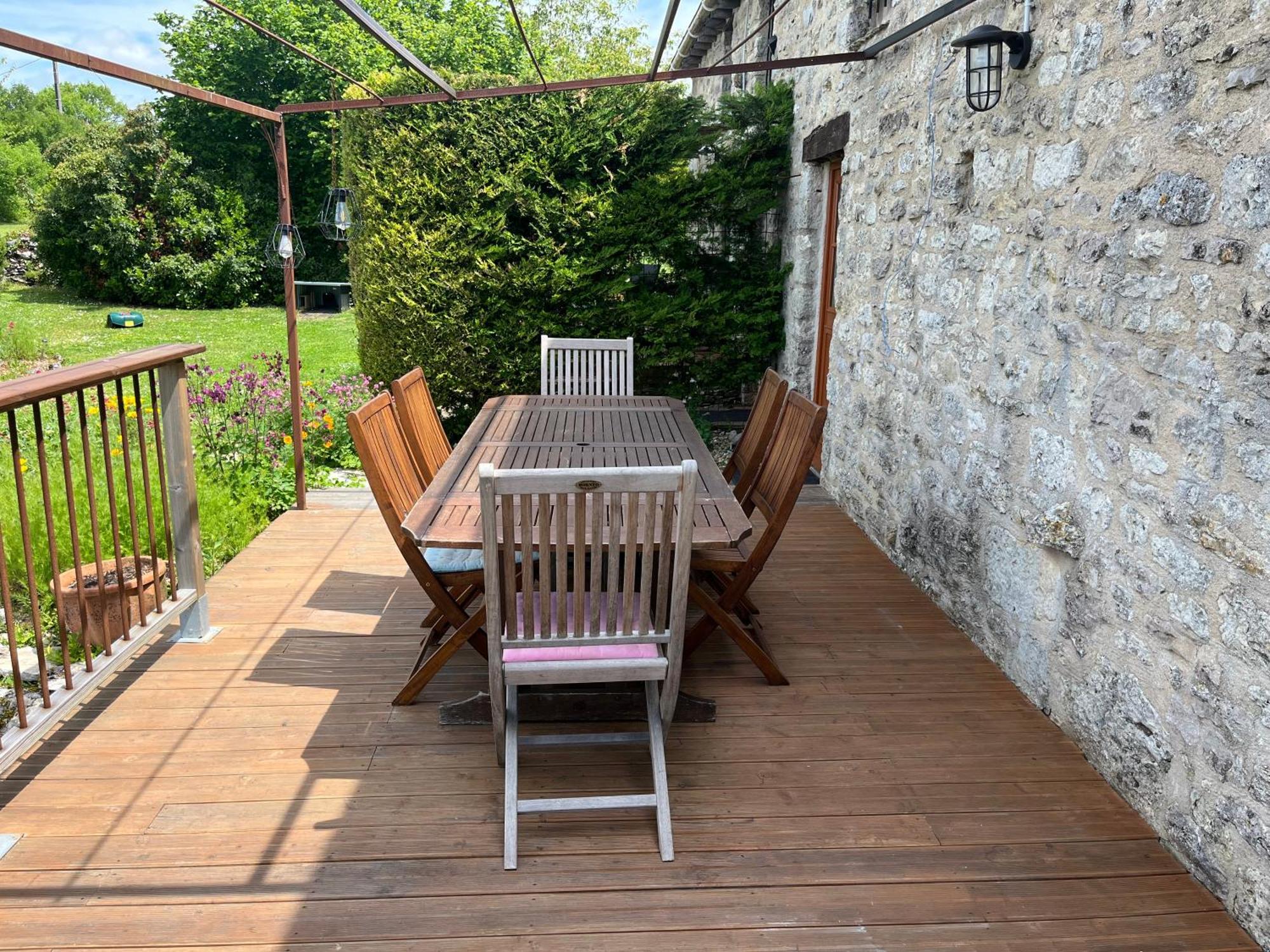 Les Gites Perard Caylus Exterior photo