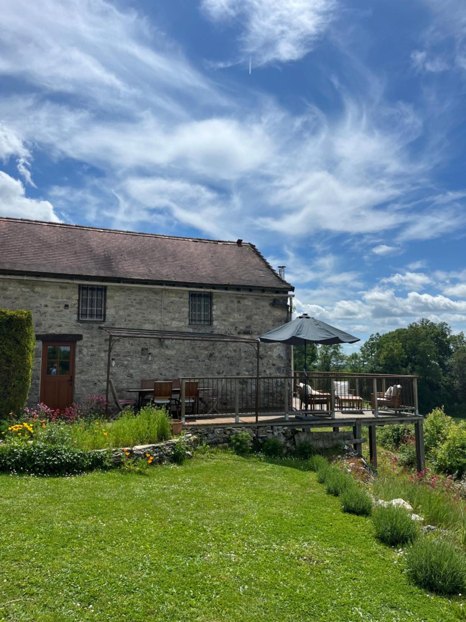 Les Gites Perard Caylus Exterior photo